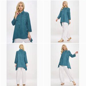 NWT Focus Fashions Shark Bite Roll Up Sleeve Tunic Size: Medium